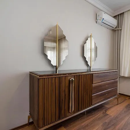 Appartement Luxury 4 Bdrm On Altiparmak